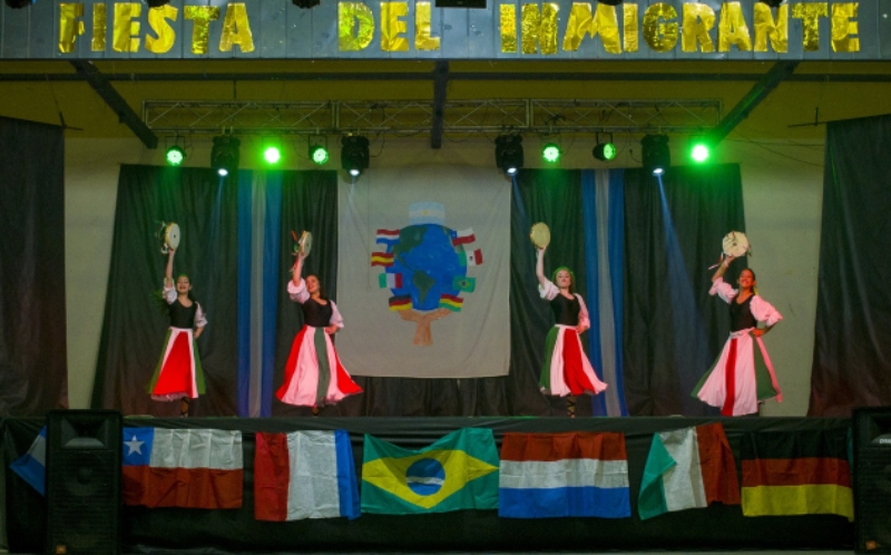 inmigrante - Baile de Italia en la fiesta del inmigrante